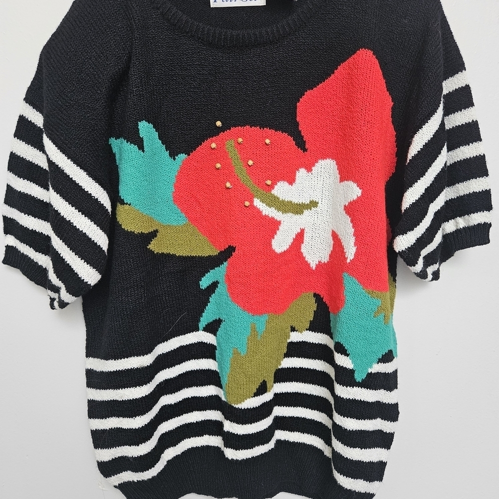 Vintage Fair Set Black and White Sz L Striped Knitted Sweater with Floral Design - Picture 3 of 10